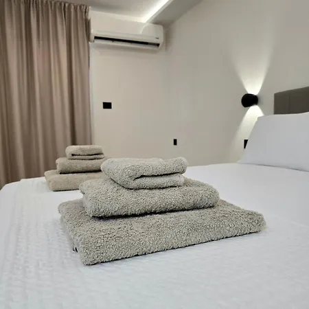 Downtown Luxury I *