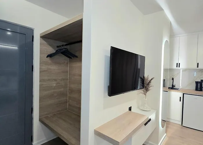 Downtown Luxury I Кос